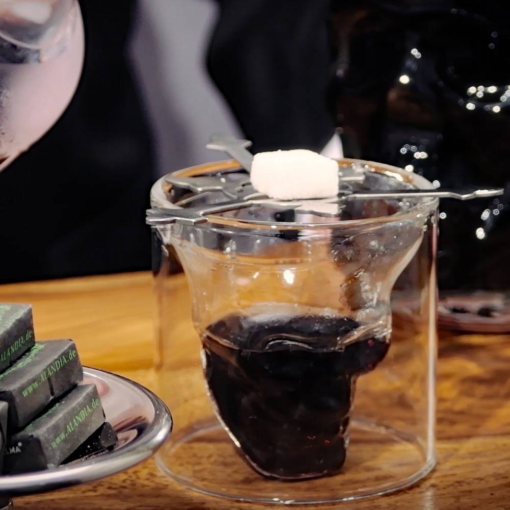 アルケミエ　黒ラベル　不言　idenale Absinthe 500ml 60度 Absinthe Hamlet Hardcore Black 500 ml 69% – ALANDIA