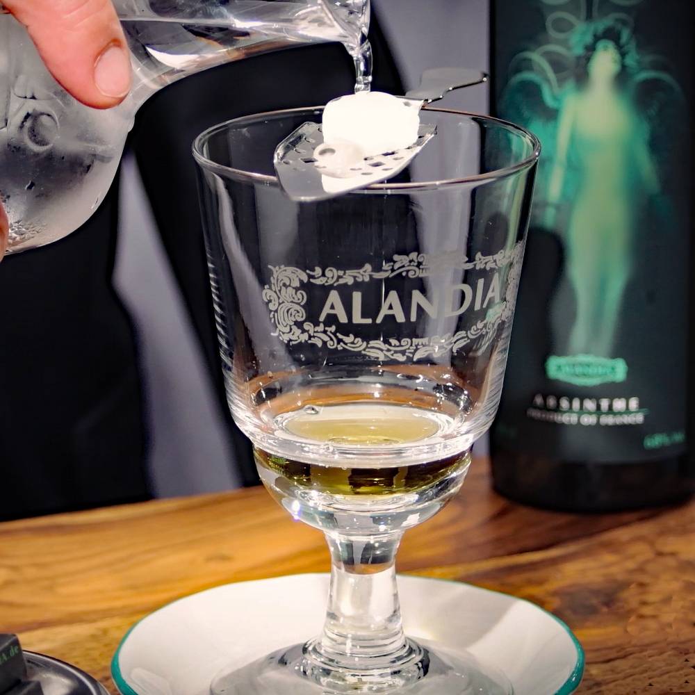 Absinthe Strong68 Limited Edition 500 ml 68% – ALANDIA
